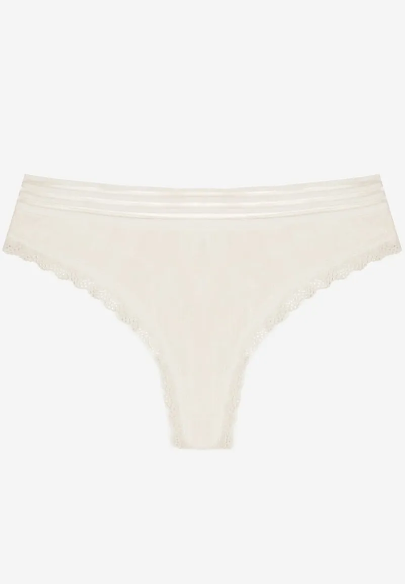 Białe Bawełniane Majtki o Kroju Stringów Ozdobione Koronką i Gumką w Paski Torllana
