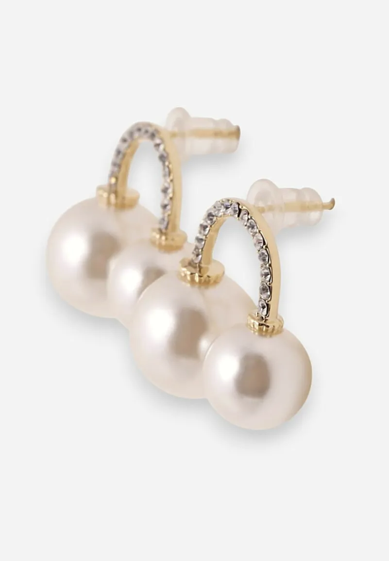 Białe Kolczyki Ozdobione Perełkami i Cyrkoniami Dionaia