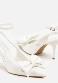 Białe Lakierowane Sandały na Szpilce Vices z Dużą Kokardką Bez Pięty Velozia