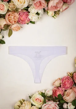 Białe Majtki o Kroju Bezszwowych Stringów Nevule