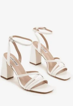Białe Sandały na Słupku Ozdobione Paskami Doroti