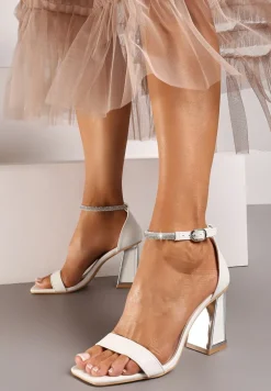 Białe Sandały na Słupku z Metaliczną Wstawką i Cyrkoniami Xiramla