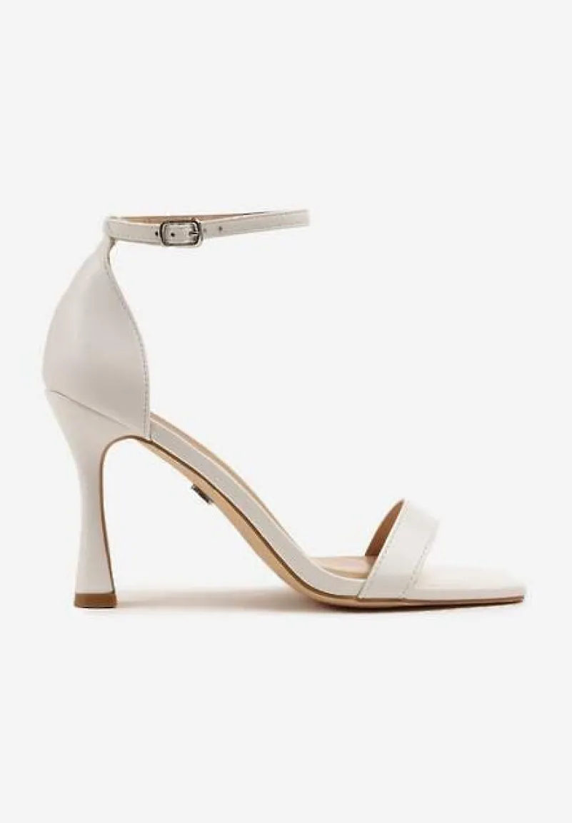 Białe Sandały na Szpilce Vices z Kwadratowym Noskiem Linasena