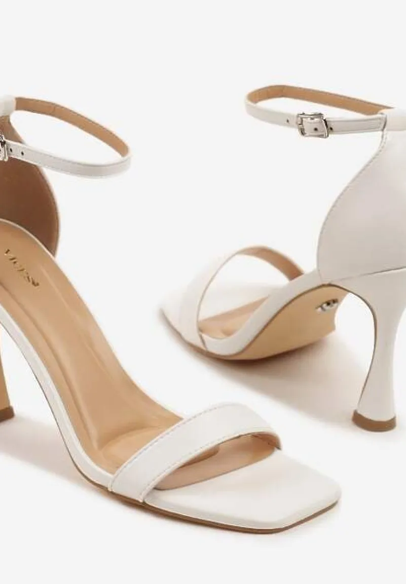 Białe Sandały na Szpilce Vices z Kwadratowym Noskiem Linasena