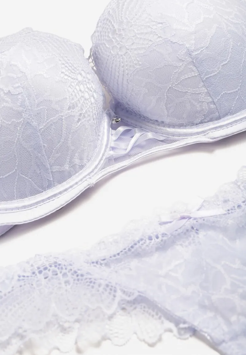 Biały Komplet Biustonosz Push Up i Majtki Ozdobione Romantyczną Koronką Zeril