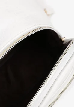 Biały Plecak Ozdobiony Delikatnym Tłoczeniem Arseki