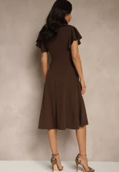 Brązowa Kopertowa Sukienka z Rozkloszowanym Dołem i Ozdobnym Wiązaniem Dannola