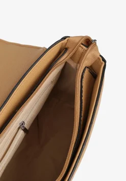 Brązowa Torebka Typu Listonoszka z Klapą Zdobiona Aplikacją Niraline