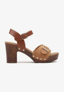 Brązowe Sandały na Słupku w Drewnianym Stylu z Ozdobną Klamrą Tinanaya