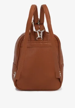 Brązowy Klasyczny Plecak Zdobiony Metalowym Detalem z Regulowanymi Szelkami Ravandelle