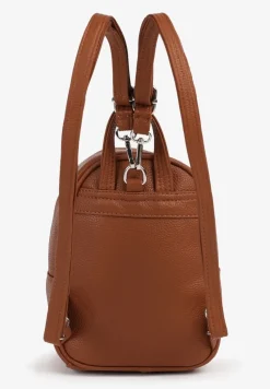 Brązowy Mały Plecak Zdobiony Metalowym Detalem Wyposażony w Dodatkową Kieszeń Savarosa