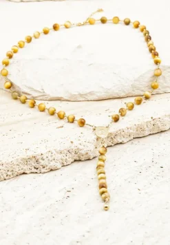 Brązowy Naszyjnik z Koralików i Ozdobnym Medalionem Lavendoni