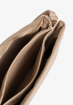 Ciemnobeżowa Torebka Typu Listonoszka o Prostokątnym Fasonie Izinia