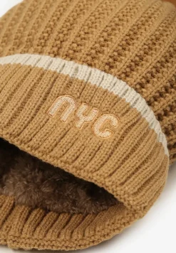 Ciemnobeżowa Prążkowana Czapka z Pomponem Edavira