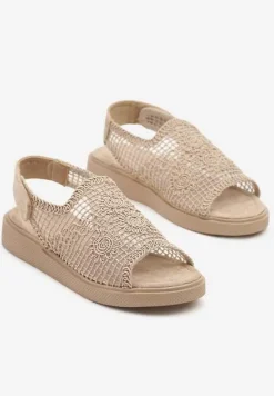 Ciemnobeżowe Ażurowe Sandały Ozdobione Plecionką Aluine