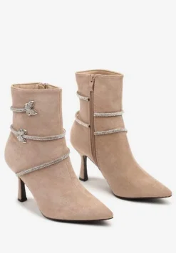 Ciemnobeżowe Botki na Szpilce Ozdobione Motylami i Cyrkoniami Sassilie