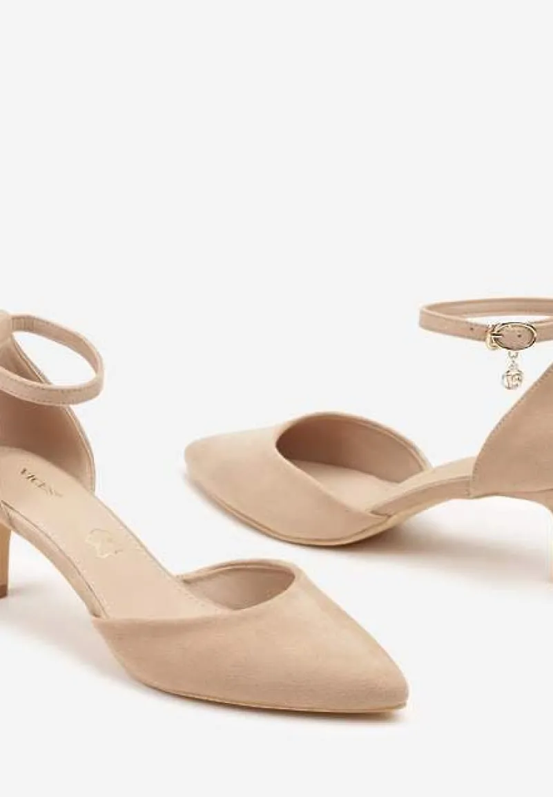 Ciemnobeżowe Czółenka Vices na Szpilce z Wkładką ze Skóry Naturalnej i Ozdobnym Paskiem Selarae