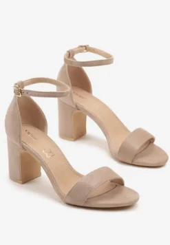 Ciemnobeżowe Eleganckie Sandały Vices z Ekozamszu na Słupkowym Obcasie Soninda