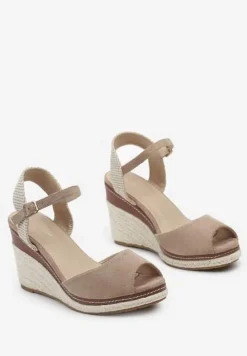 Ciemnobeżowe Sandały na Koturnie Ozdobionym Plecionką z Juty Admerla