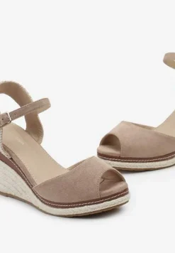 Ciemnobeżowe Sandały na Koturnie Ozdobionym Plecionką z Juty Admerla