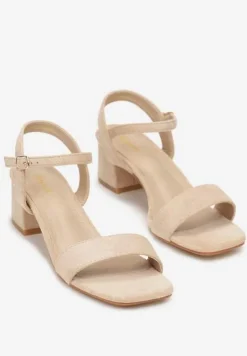 Ciemnobeżowe Sandały na Niskim Słupkowym Obcasie ze Sprzączką Vosanna