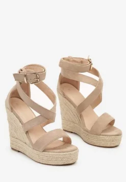 Ciemnobeżowe Sandały na Plecionym Koturnie i Platformie Tinami