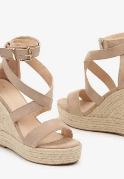 Ciemnobeżowe Sandały na Plecionym Koturnie i Platformie Tinami