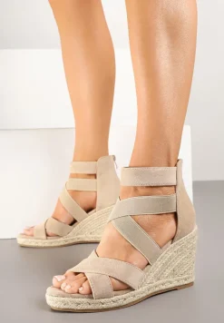 Ciemnobeżowe Sandały Vices na Koturnie Ozdobionym Plecionką Adisiel