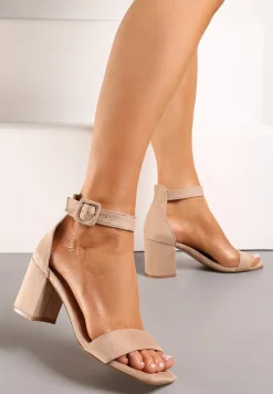 Ciemnobeżowe Sandały Vices z Kwadratowym Noskiem na Obcasie Zapinane przy Kostce Rhiania