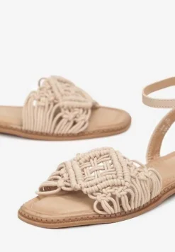 Ciemnobeżowe Sandały z Przeplatanymi Paskami Beula