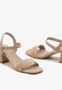 Ciemnobeżowe Sandały z Wyściółką z Ekoskóry na Słupku z Zapięciem na Sprzączkę Maloella
