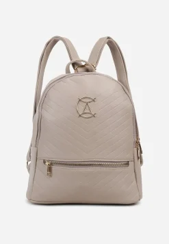 Ciemnobeżowy Casualowy Plecak Ozdobiony Metalicznym Logo i Pikowaniem Jaloedi