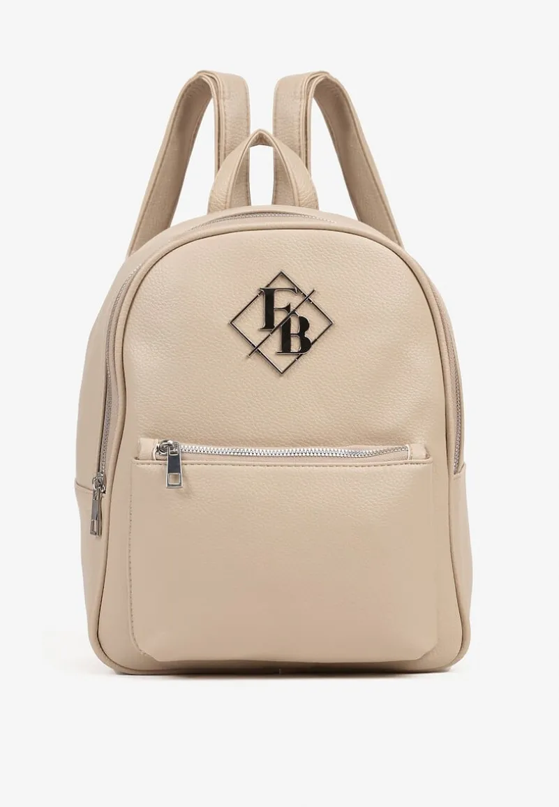 Ciemnobeżowy Casualowy Plecak z Metalicznym Zdobieniem Paseniela