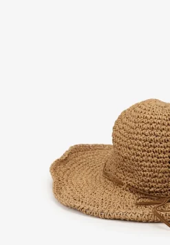 Ciemnobeżowy Kapelusz z Plecionki z Ozdobnym Rondem i Kokardką Shoma