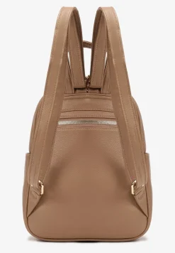 Ciemnobeżowy Mały Plecak z Imitacji Skóry na Regulowanych Szelkach z Łańcuszkiem Carnissa