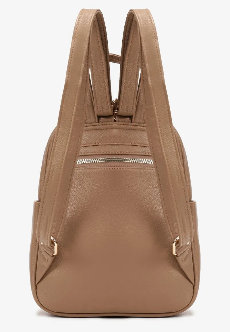 Ciemnobeżowy Mały Plecak z Imitacji Skóry na Regulowanych Szelkach z Łańcuszkiem Carnissa