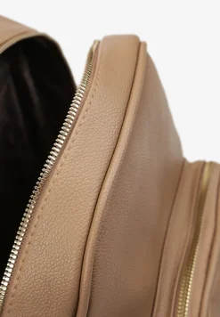 Ciemnobeżowy Plecak na Regulowanych Szelkach z Ekoskóry ze Złotymi Detalami Sanu