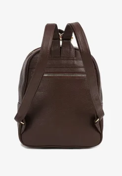 Ciemnobrązowy Mały Plecak z Regulowanymi Szelkami Zdobiony Metalowym Detalem Labilia
