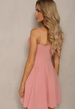 Ciemnoróżowa Sukienka o Rozkloszowanym Kroju z Usztywnianymi Miseczkami i Ozdobnymi Ramiączkami Clemdia