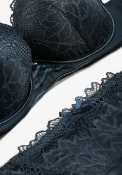 Ciemnozielony Komplet Biustonosz Push Up i Majtki Ozdobione Romantyczną Koronką Zeril