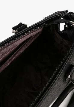 Czarna Torebka Ozdobiona Klapą i Metaliczną Wstawką Jonavia