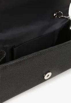 Czarna Brokatowa Torebka Kopertówka z Łańcuszkiem i Ozdobną Klapą Eilikka