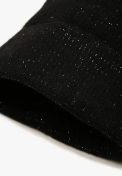 Czarna Czapka z Metaliczną Nicią i Wywinięciem Temivra