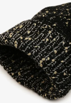 Czarna Czapka z Wiskozą Ozdobiona Pomponem z Prążkowanego Materiału Temizelle