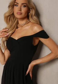 Czarna Elegancka Długa Sukienka Hiszpanka Wykończona Rozcięciem na Dole Idelia