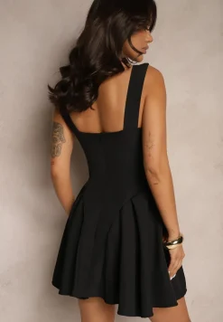 Czarna Gorsetowa Sukienka o Rozkloszowanym Kroju na Ramiączkach Tasami