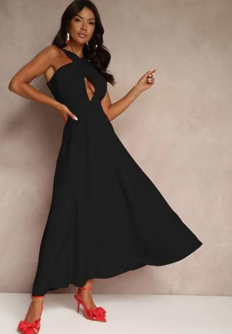 Czarna Koktajlowa Sukienka z Wiskozą i Dekoltem Halter Dolmanna