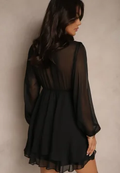 Czarna Kopertowa Sukienka z Prześwitującymi Rękawami o Rozkloszowanym Dole Ninelira