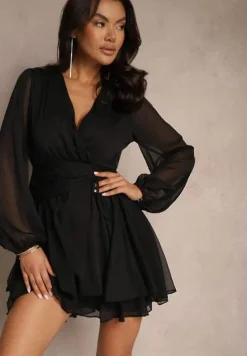 Czarna Kopertowa Sukienka z Prześwitującymi Rękawami o Rozkloszowanym Dole Ninelira