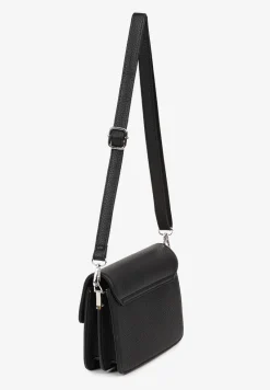Czarna Mała Torebka Listonoszka w Klasycznym Stylu Izrena